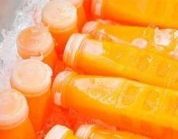 น้ำส้มคั้นสด