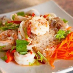 กุ้งสดยำวุ้นเส้น
