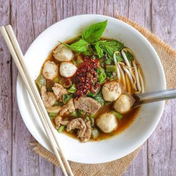 ก๋วยเตี๋ยวน้ำตก