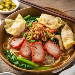 บะหมี่เกี๊ยวหมูแดง