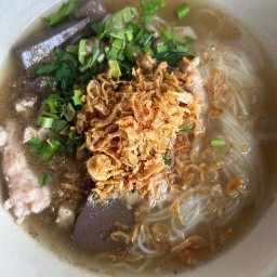 Spicy pork neck soup & delicious noodle soup คู้บอน27 แยก21