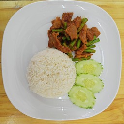 ข้าวผัดพริกแกง