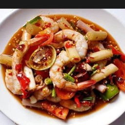 ยำสายบัวกุ้งสด