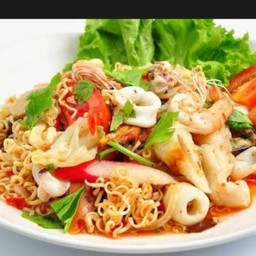 ยำมาม่า