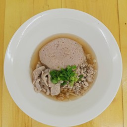 ก๋วยเตี๋ยวน้ำใสหมูบ่ะช่อ