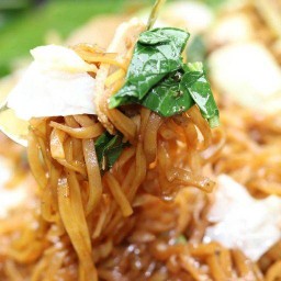 แม่ทองนวล ข้าวมันไก่ การเคหะคลองจั่น แฟลต 14