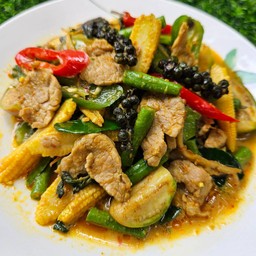 ผัดเผ็ดหมู