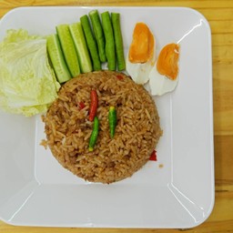 ข้าวผัดน้ำพริกลงเรือ