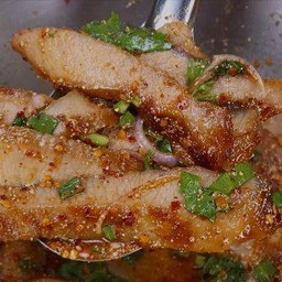 น้ำตกหมู