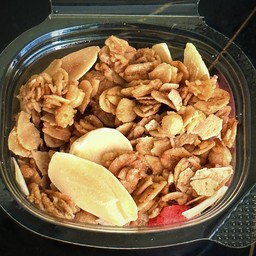 กราโนล่า ควินัวเบอร์รี่