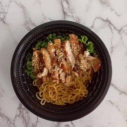 หมีี่เหลืองไก่เทอริยากิ