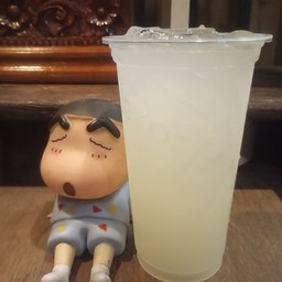 น้ำมะนาวคั้น