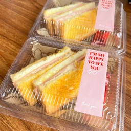 แซนด์วิชอบกรอบ