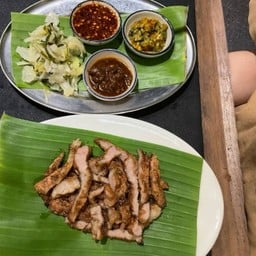 หมูคลุกฝุ่น