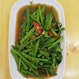 ผัดผักบุ้งไฟแดง