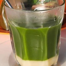 ชาเขียวมัชชะนมร้อน