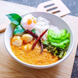 ขนมจีนเส้นสดครัวคุณยาย ตลาดแสงอารีย์ ลำลูกกาคลอง5