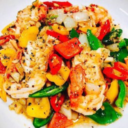 กุ้งผัดพริกไทยดำ