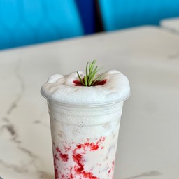 สตอเบอรี่นมสด