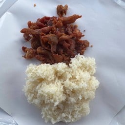 เหนียวหมูหน้าบ้าน