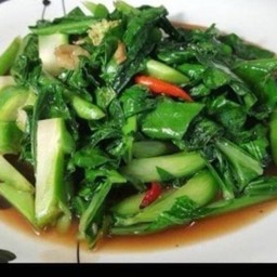 ผัดคะน้าเป็นกับข้าว