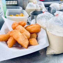 ชุดน้ำเต้าหู้ใส่เครื่อง&ปาท่องโก๋