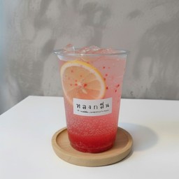 สตอร์เบอร์รี่โซดา