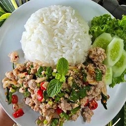 ลาบอีสานราดข้าว