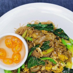 เส้นหมี่ผัดซีอิ๊ว มังสวิรัติ