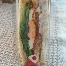 โฮลวีท หมูหยองพริกเผาไข่ดาว