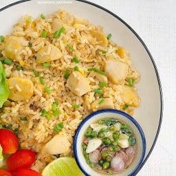 ข้าวผัดเต้าหู้ปลา