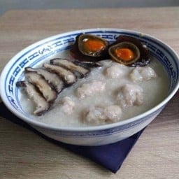 โจ๊กเห็ดหอม หมูเด้ง ไข่เยี่ยวม้า