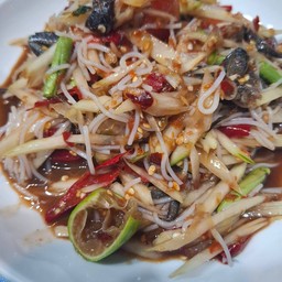 ตำชั่วปูปลาร้า1น่องไก่ย่าง1ข้าวเหนียว2