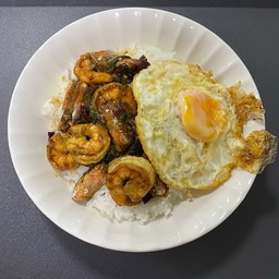 ข้าวกะเพรากุ้ง