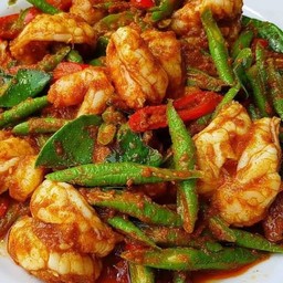 พริกแกงกุ้งถั่ว.ราดข้าว