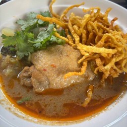 คุณนายไข่ข้น