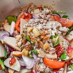 ยำแซ่บรูมนัว-อ่อนนุช