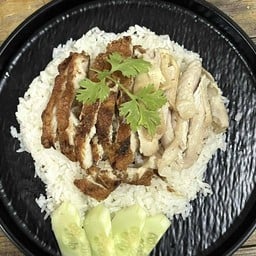 ข้าวมันไก่เฮียปื๊ด