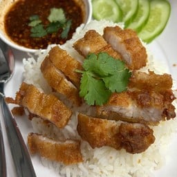 ข้าวหมูสามชั้นทอด