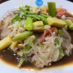 ตำเส้นเล็กหมูสับ+หน่อไม้