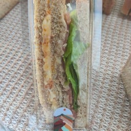 โฮลวีท ทูน่า+ไข่ต้ม