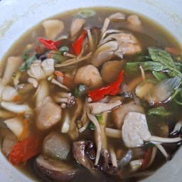 แกงเห็ดรวม1น่องไก่ย่าง1ตำปูปลาร้า1