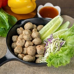 ลูกชิ้นผักทอด