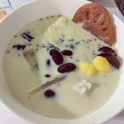 น้ำเต้าหู้น้องเจ้าคุน(ต้มเ ตาถ่าน) หมู่บ้านเครชีรามซอยรามคำแหง142