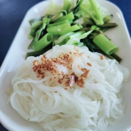 เส้นเล็กผักลวก