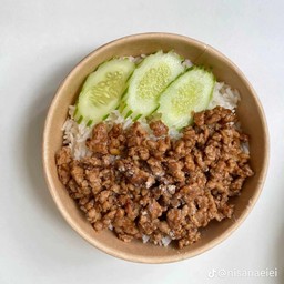 ข้าวหมูสับผัดซีอิ้ว