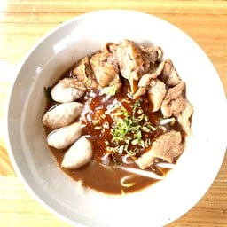 เตี๋ยวเรือคุณหยก-อร่อยไม่ต้องปรุง  PTT Station ปตท.ประชาอุทิศ-คู่สร้าง (น้ำมัน+EV)