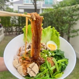 ก๋วยเตี๋ยวแห้งลูกหมี Noodle