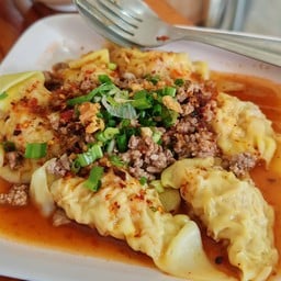 ก๋วยเตี๋ยวต้มยำกากหมูสูตรโบราณ อ.เมืองสุรินทร์ ถ.เลียบคลองชลประทาน