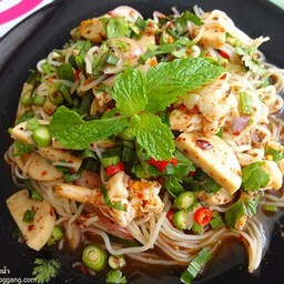 ยำขนมจีน